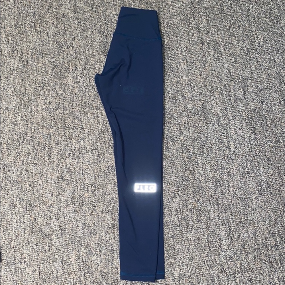 Fleo Silky Silk Leggings